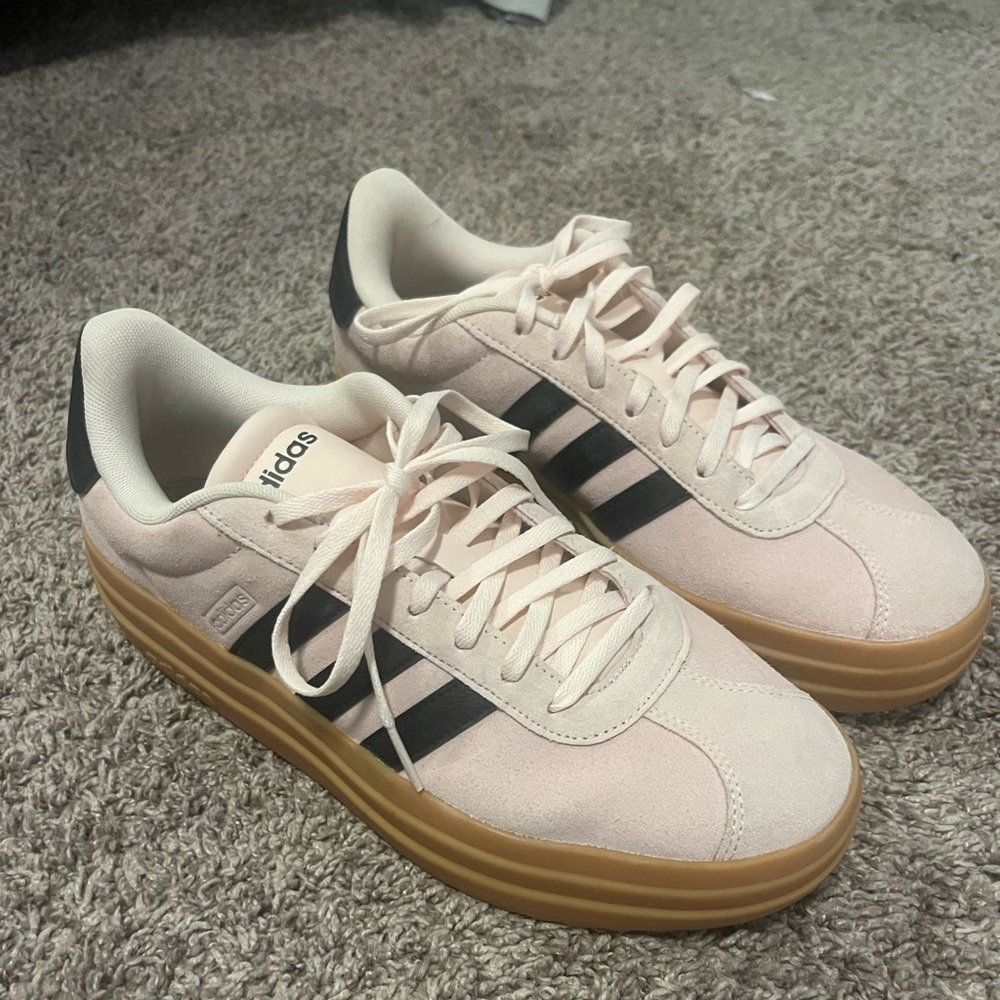 Women's VL Court Bold Platform Adidas Sneaker